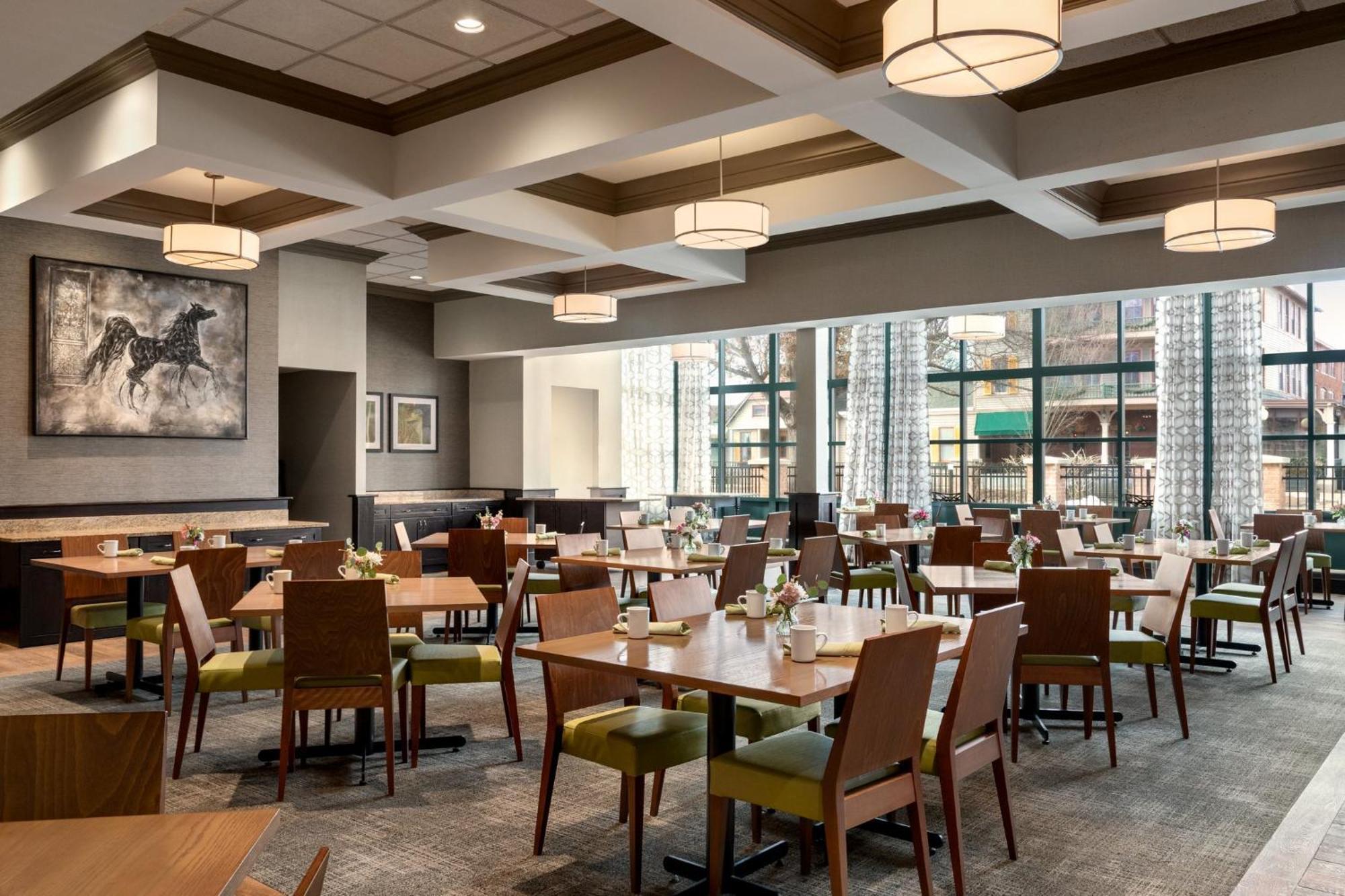 Holiday Inn Saratoga Springs By Ihg Экстерьер фото