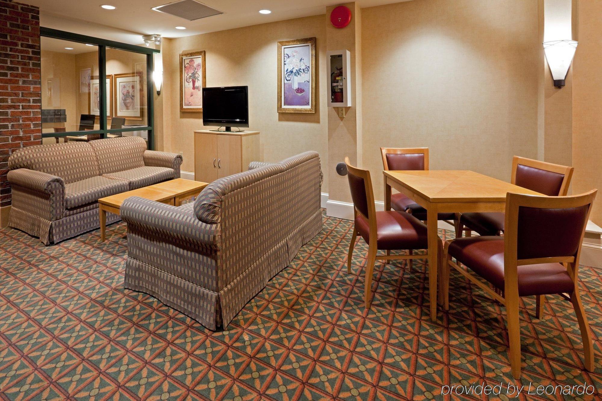 Holiday Inn Saratoga Springs By Ihg Интерьер фото